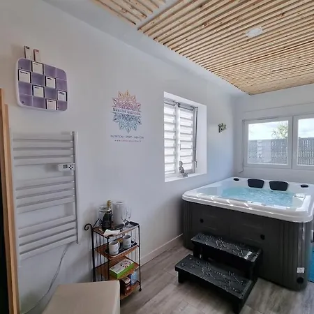 Evasion Relaxante 4 Personnes Spa, Sauna Et Calme Apartment