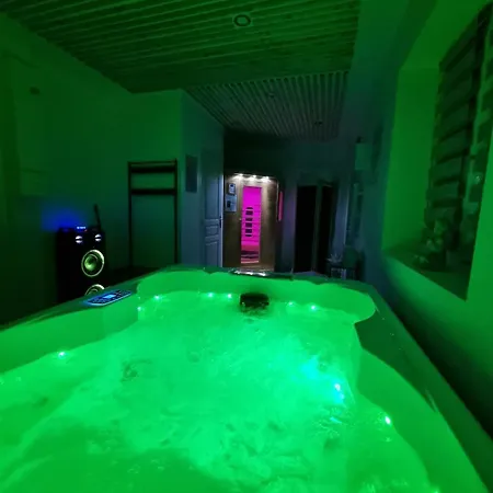 Evasion Relaxante 4 Personnes Spa, Sauna Et Calme * Fontaine-au-Pire